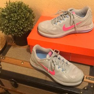 Women’s Nike dual fusion run 3